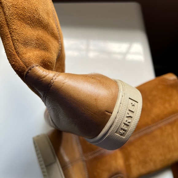 FRYE AND CO. Tan Suede Leather Boots - Picture 6 of 9